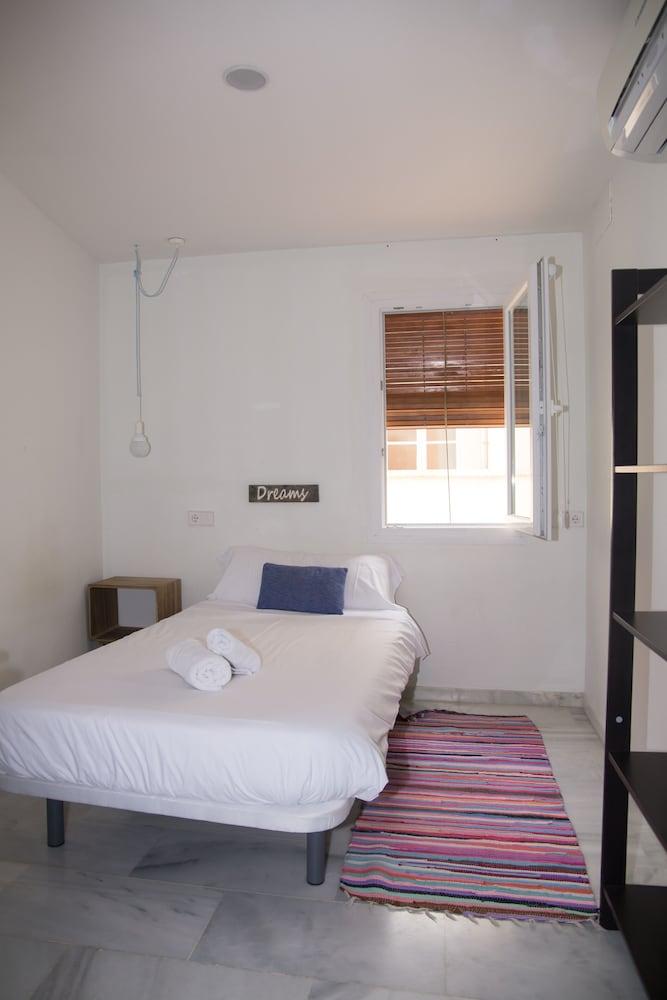 The Nomad Hostel&pension Hostel