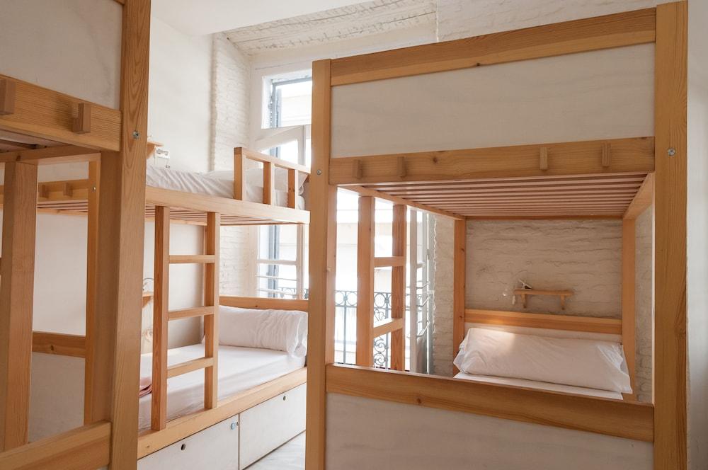 Hostel The Nomad Hostel&pension