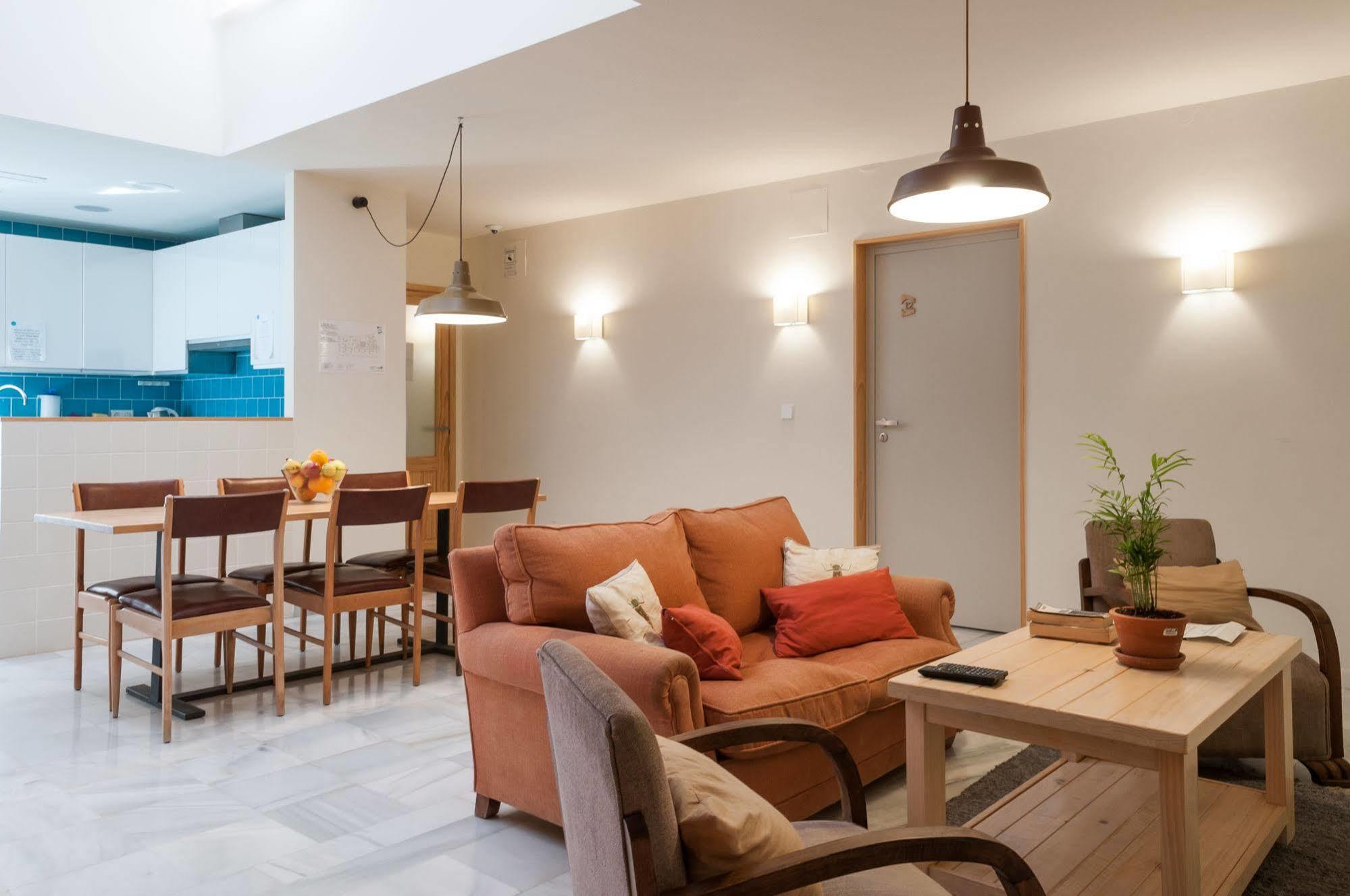 The Nomad Hostel&pension Hostel *