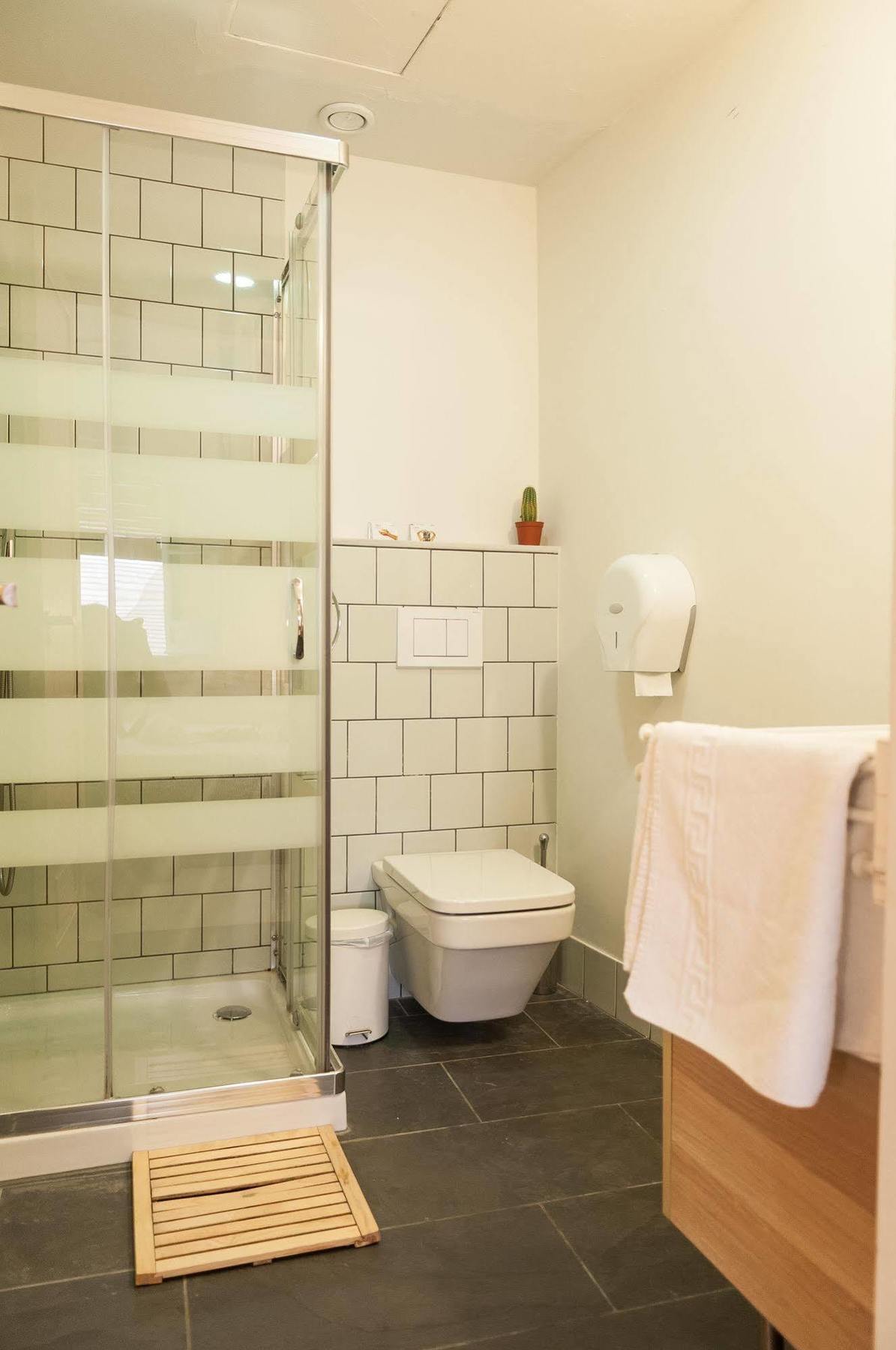 The Nomad Hostel&pension Hostel *